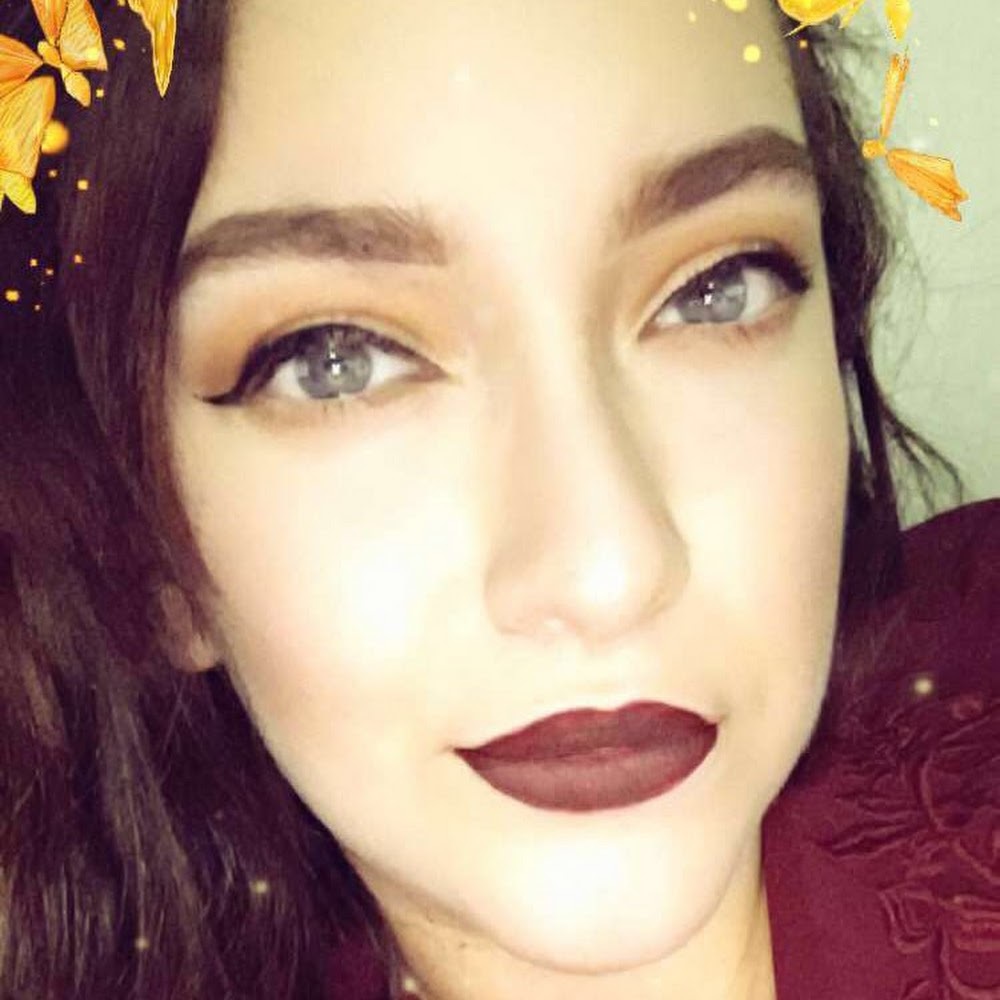 Meet your Posher, Daniela